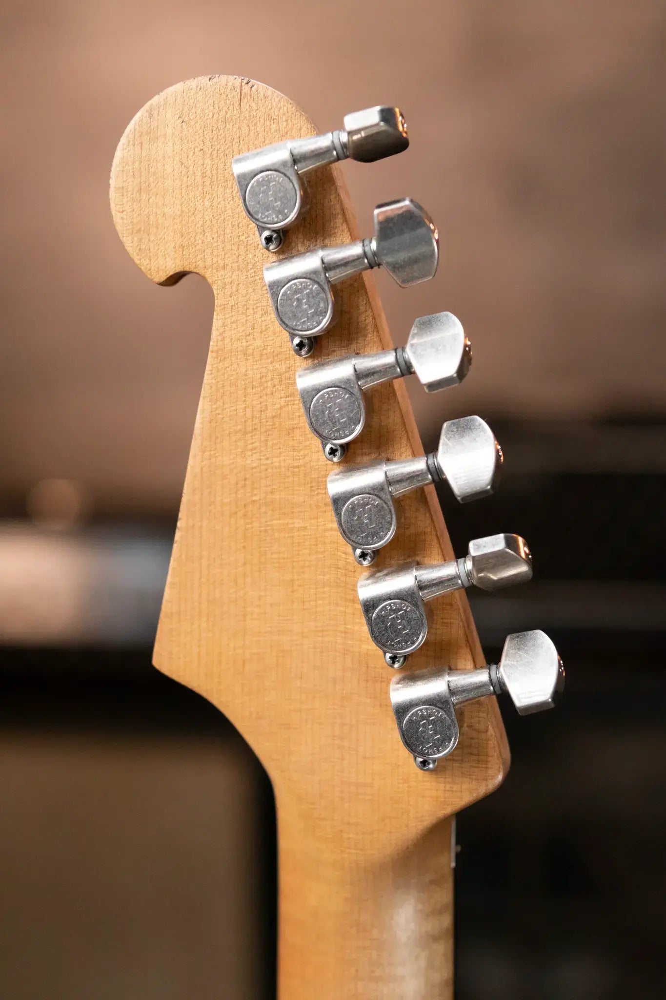 Luxxtone Calavera - Gold with Hardshell Case