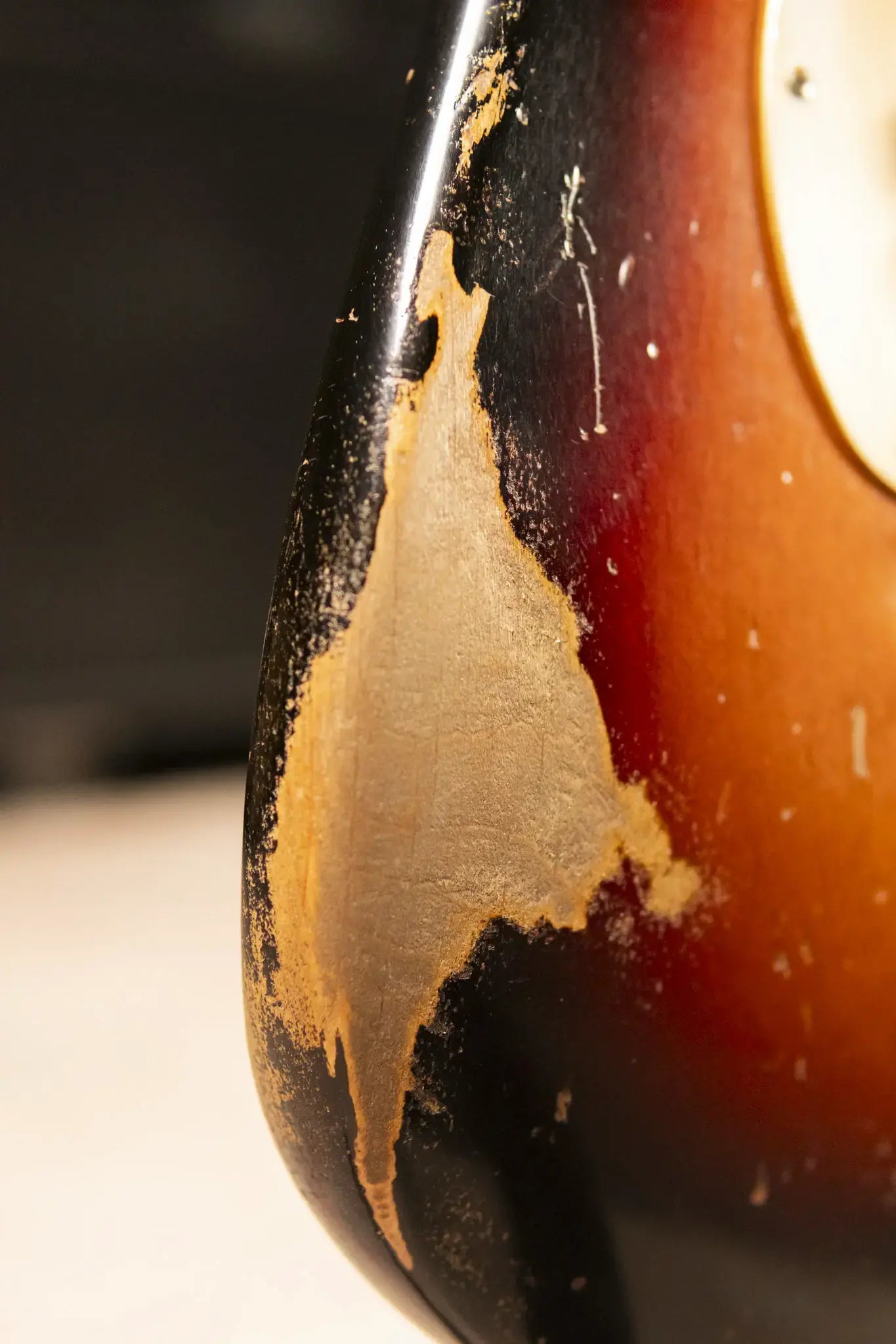 Luxxtone Choppa S HSS Electric Guitar - 3-Tone Sunburst with Hardshell Case