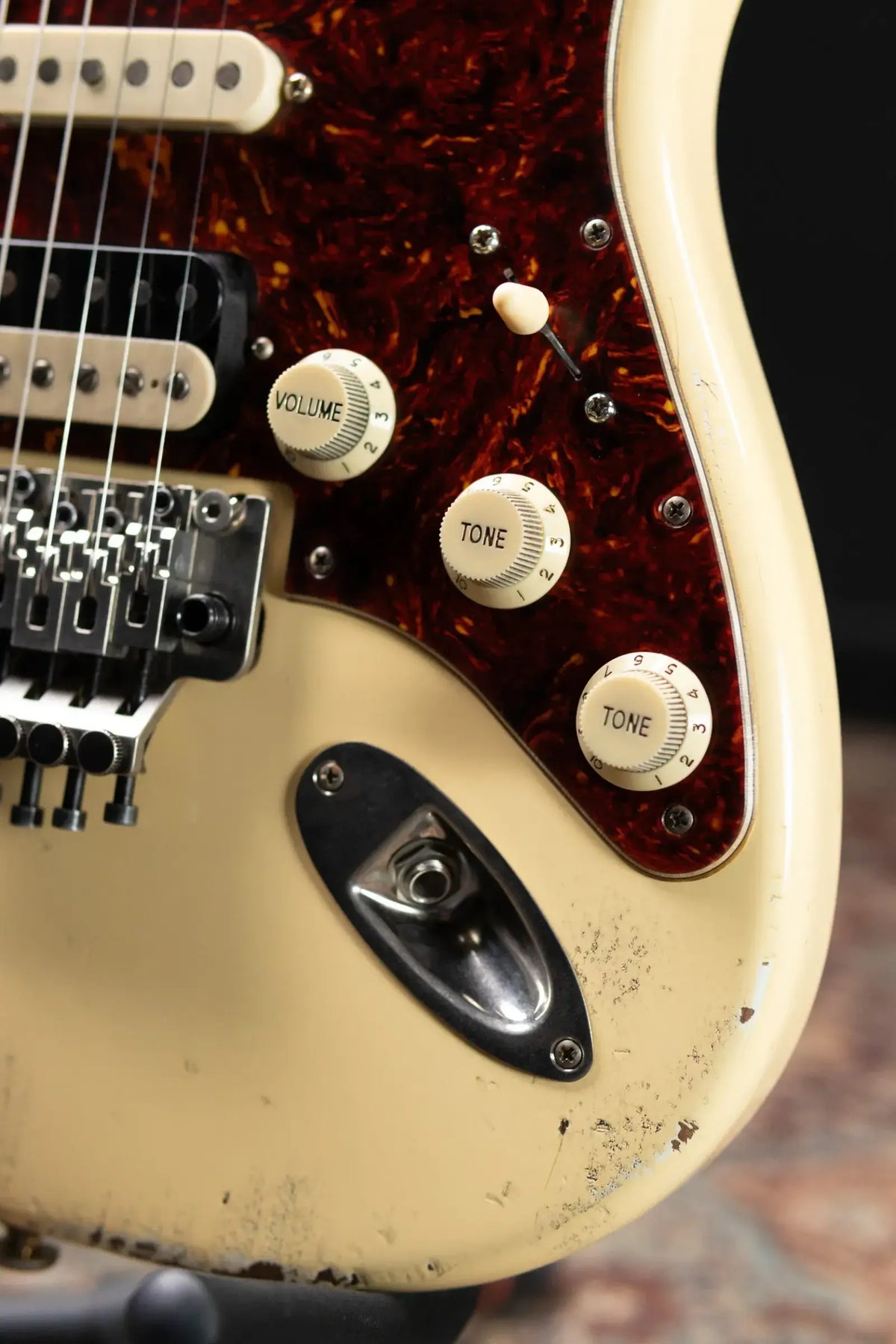 Luxxtone Choppa S HSS Electric Guitar - Cream with Hardshell Case