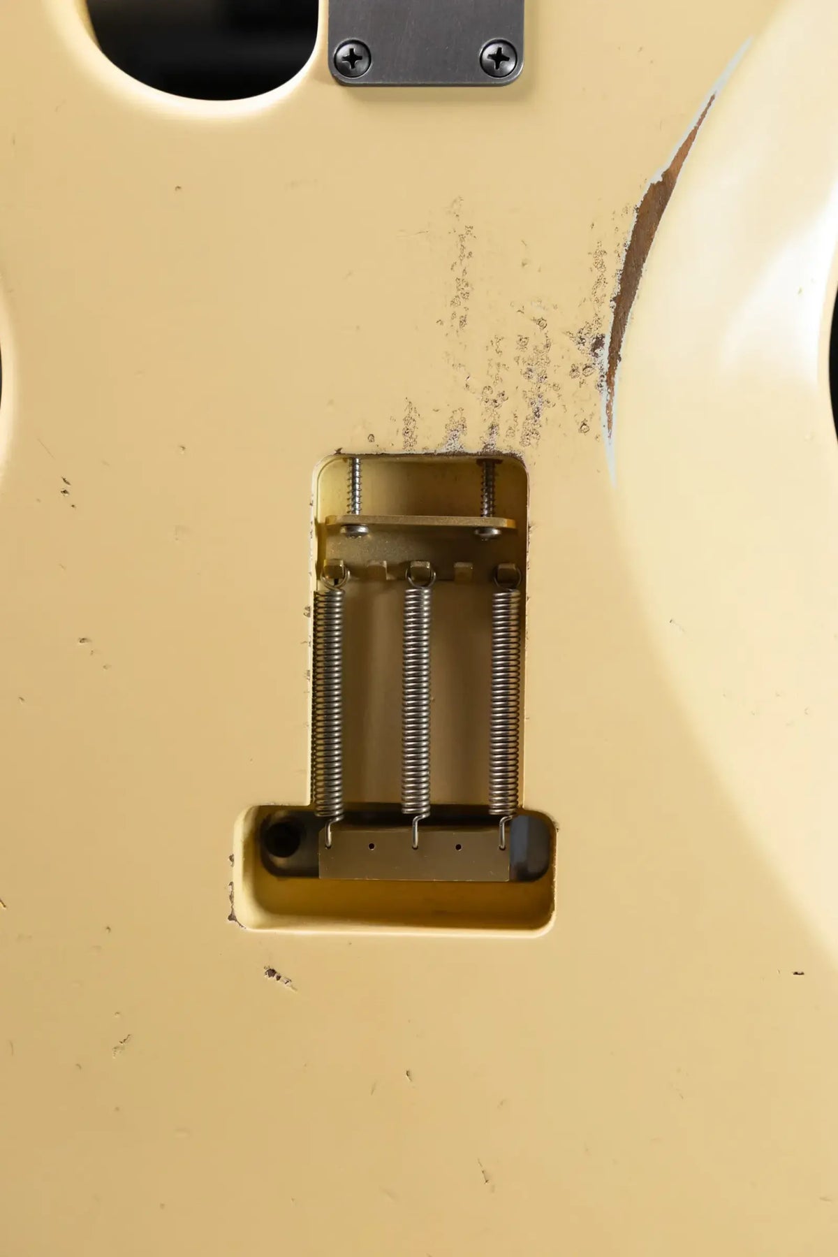 Luxxtone Choppa S HSS Electric Guitar - Cream with Hardshell Case