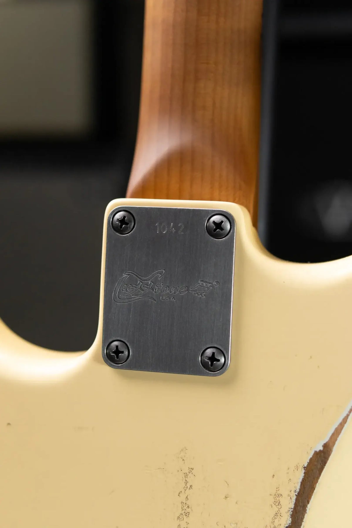 Luxxtone Choppa S HSS Electric Guitar - Cream with Hardshell Case