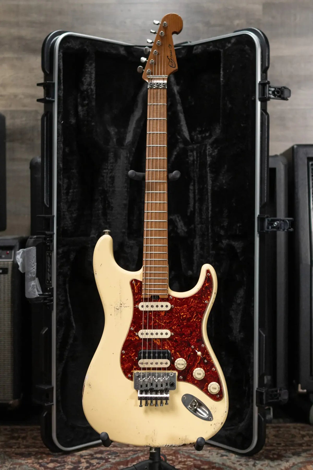 Luxxtone Choppa S HSS Electric Guitar - Cream with Hardshell Case