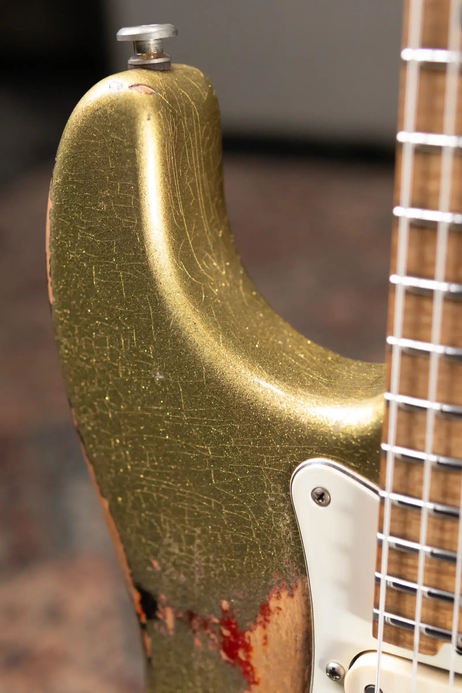 Luxxtone Choppa S HSS Electric Guitar - Gold Sparkle over 3-Tone Sunburst with Hardshell Case