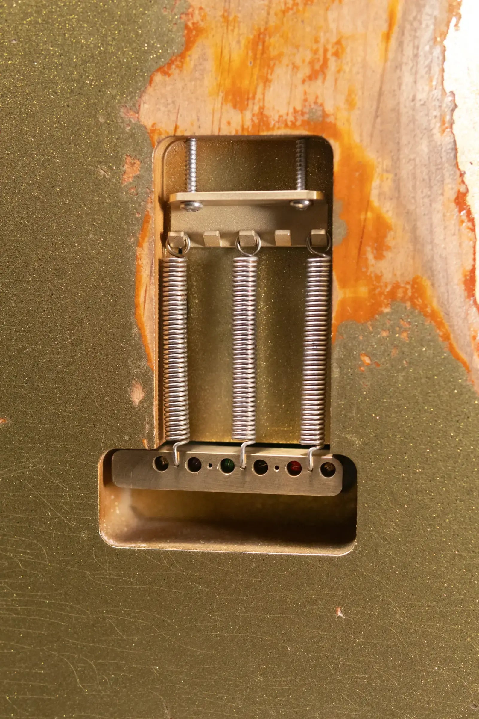 Luxxtone Choppa S HSS Electric Guitar - Gold Sparkle over 3-Tone Sunburst with Hardshell Case