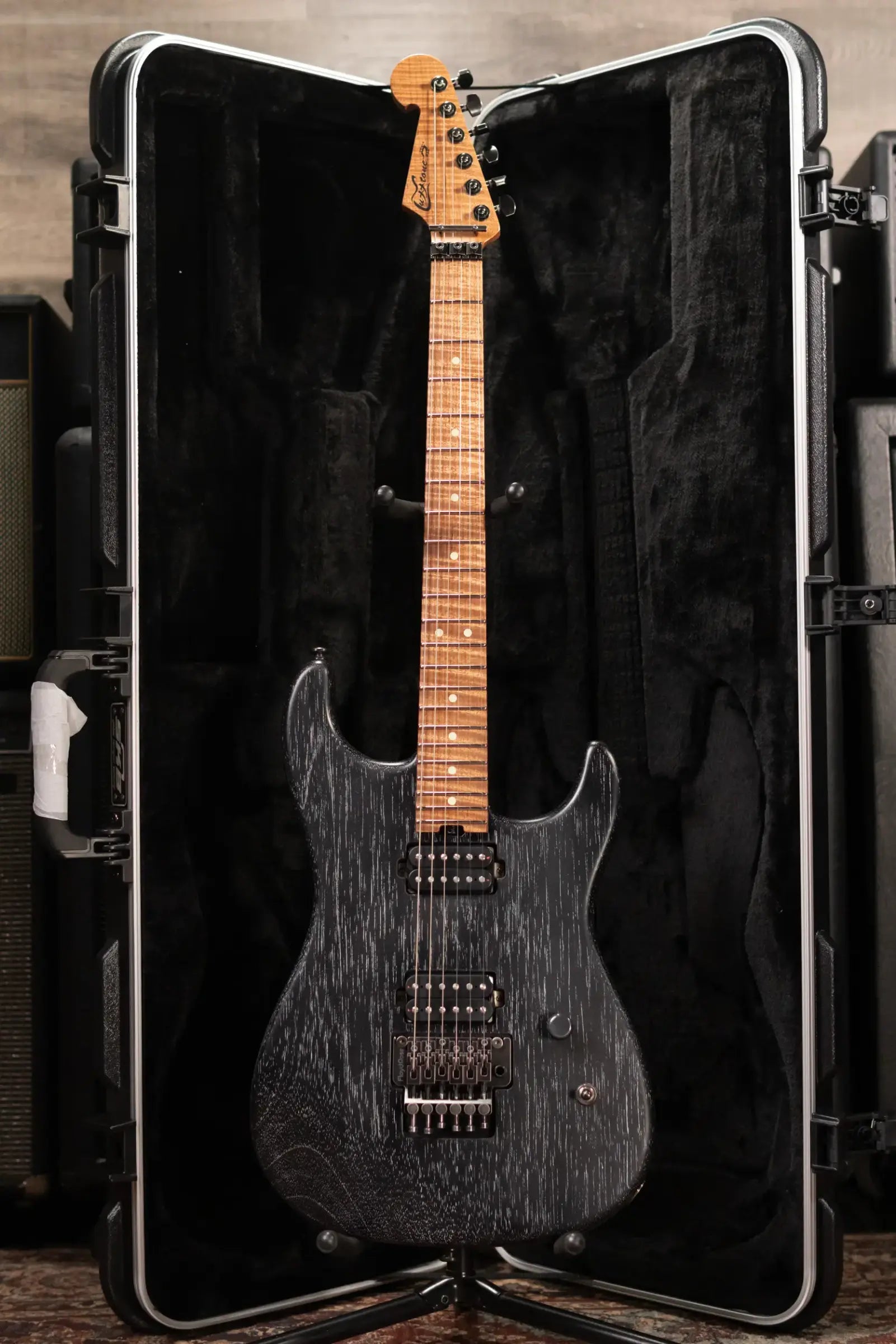 Luxxtone El Machete Electric Guitar - Black Doghair with Hardshell Case
