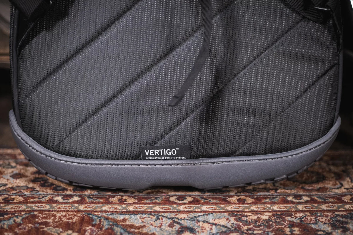 MONO Vertigo Bass Guitar Case Black haggertys 8