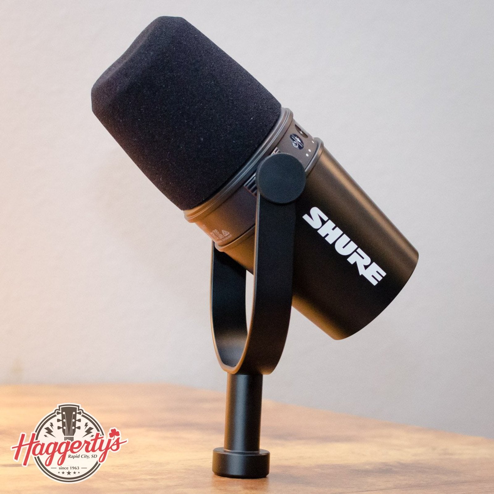 Shure MV7 Podcast Microphone - Black