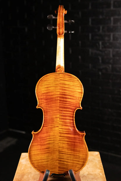 Maple Leaf Strings Artisan Collection Lady Claire Violin - 4/4
