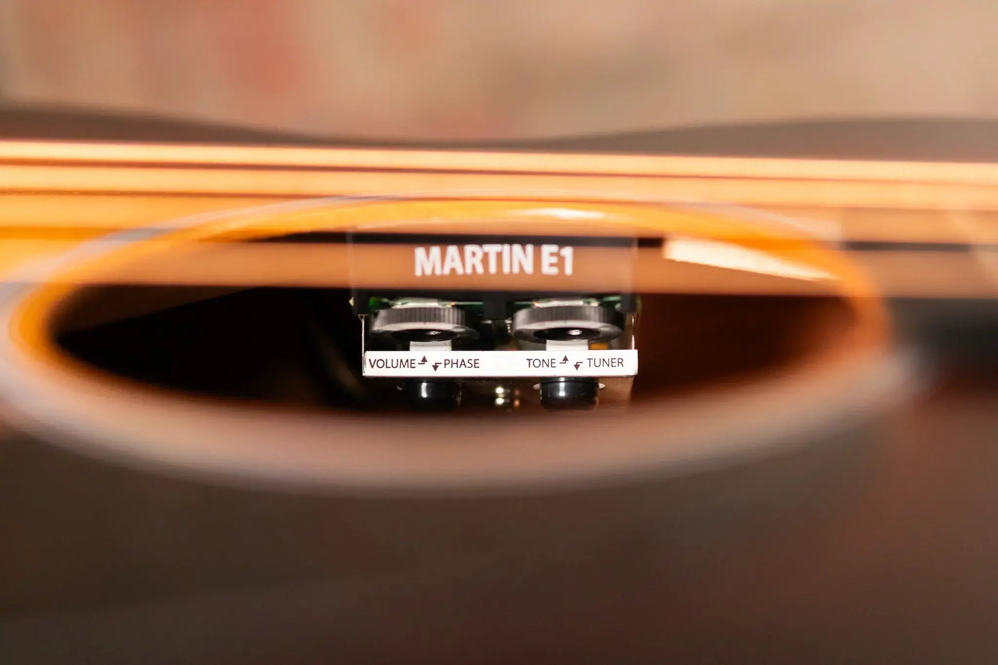 Martin 000C Jr-E Acoustic/Electric Bass - Burst with Gig Bag