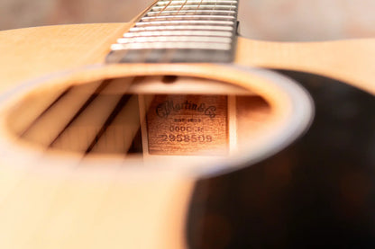 Martin 000C Jr-E Acoustic/Electric Gutiar with Gig Bag
