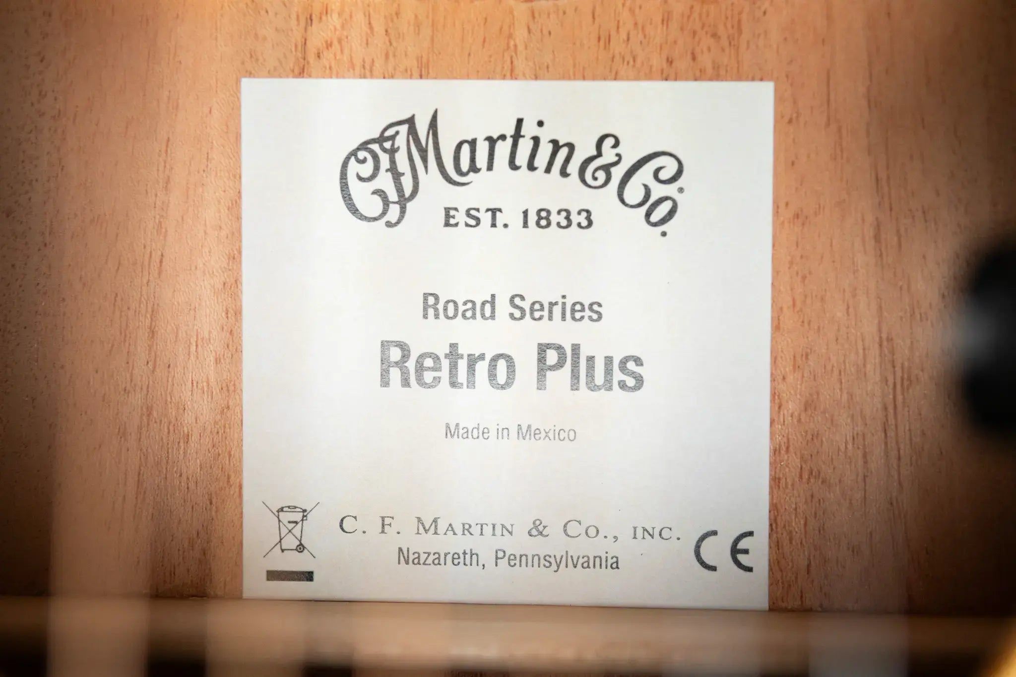 Martin 000E Retro Plus Mahogany Acoustic/Electric Guitar with Gig Bag