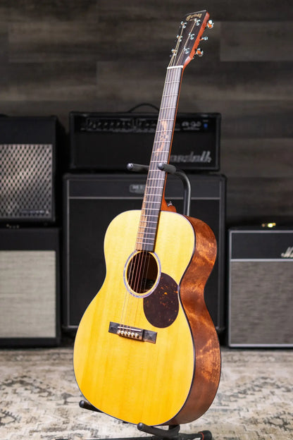 Martin 000-10E Shawn Mendes Signature Acoustic/Electric Guitar with Gig Bag