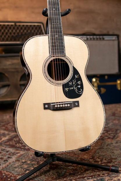 Martin 000-14F Acoustic - Wild Grain East Indian Rosewood with Hardshell Case