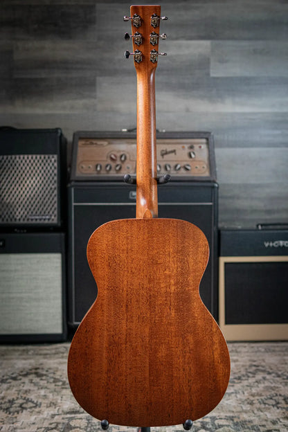 Martin 000-17 Standard Series Acoustic Guitar - Dark Mahogany with Hardshell Case