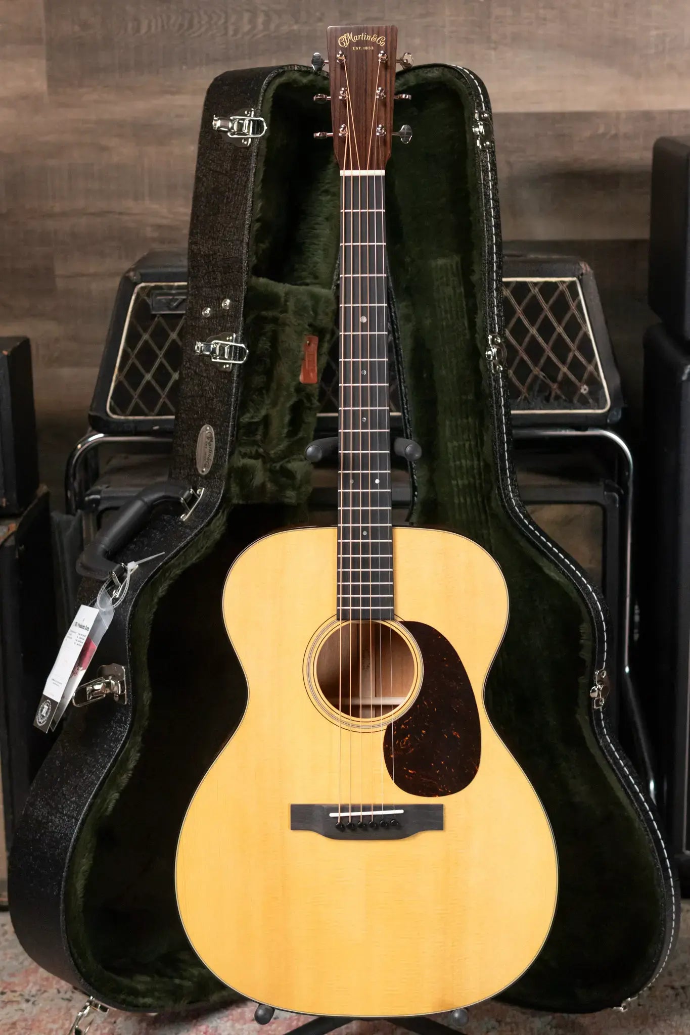 Martin 000-18 Acoustic Guitar with Hardshell Case