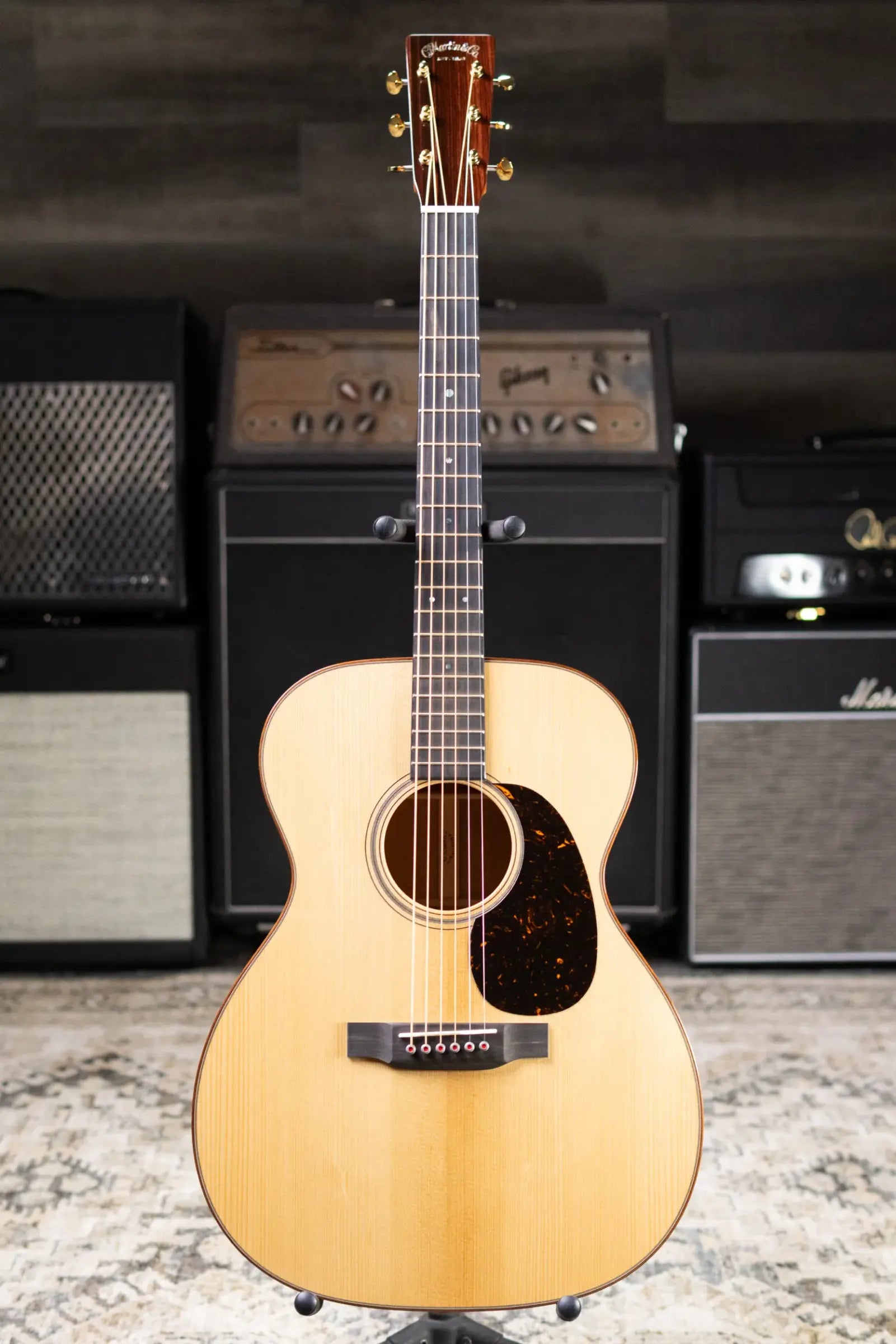 Martin 000-18 Modern Deluxe Acoustic Guitar with Hardshell Case
