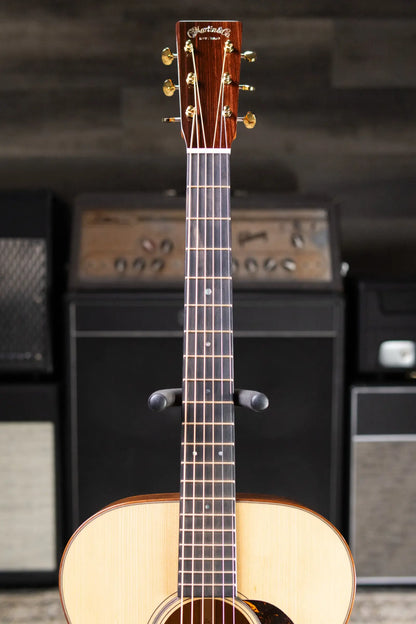 Martin 000-18 Modern Deluxe Acoustic Guitar with Hardshell Case