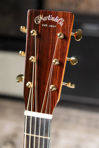 Martin 000-18 Modern Deluxe Acoustic Guitar with Hardshell Case