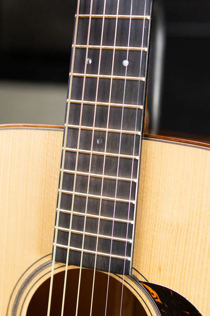 Martin 000-18 Modern Deluxe Acoustic Guitar with Hardshell Case