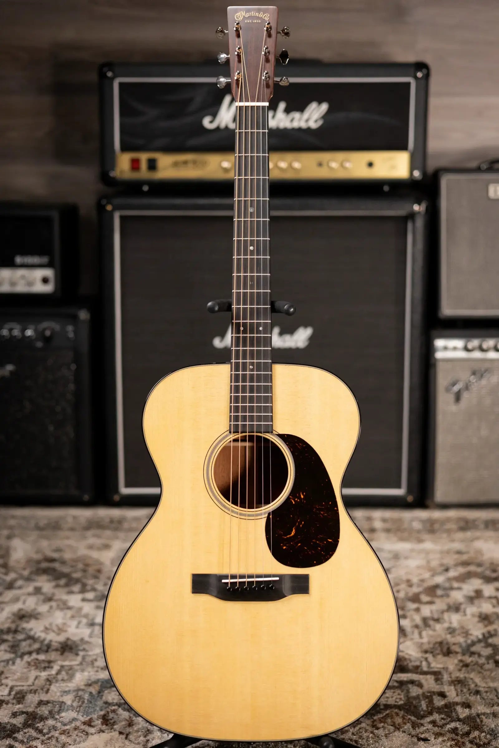 Martin 000-18 Standard Acoustic Guitar - Natural with Hardshell Case