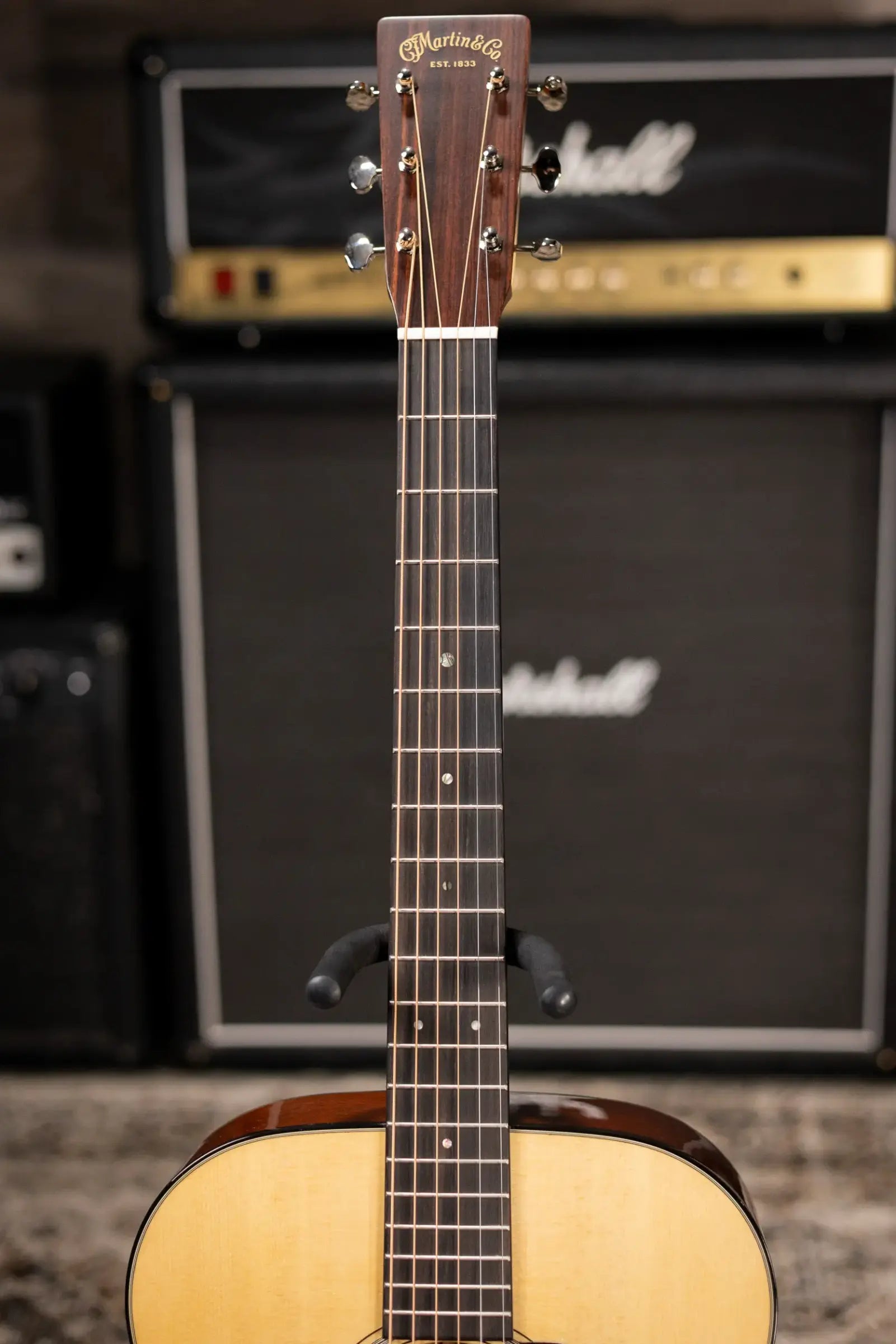 Martin 000-18 Standard Acoustic Guitar - Natural with Hardshell Case