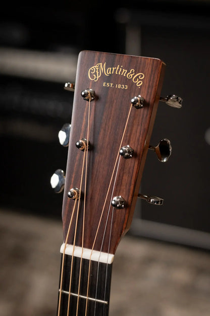 Martin 000-18 Standard Acoustic Guitar - Natural with Hardshell Case