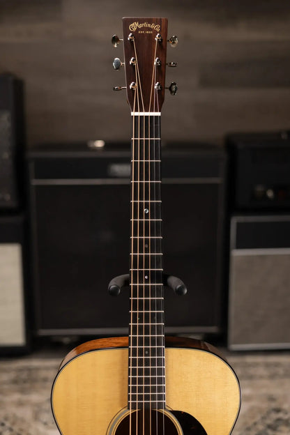 Martin 000-18 Standard Series Acoustic Guitar with Hardshell Case