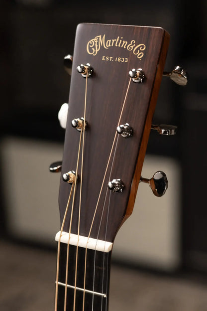 Martin 000-18 Standard Series Acoustic Guitar with Hardshell Case