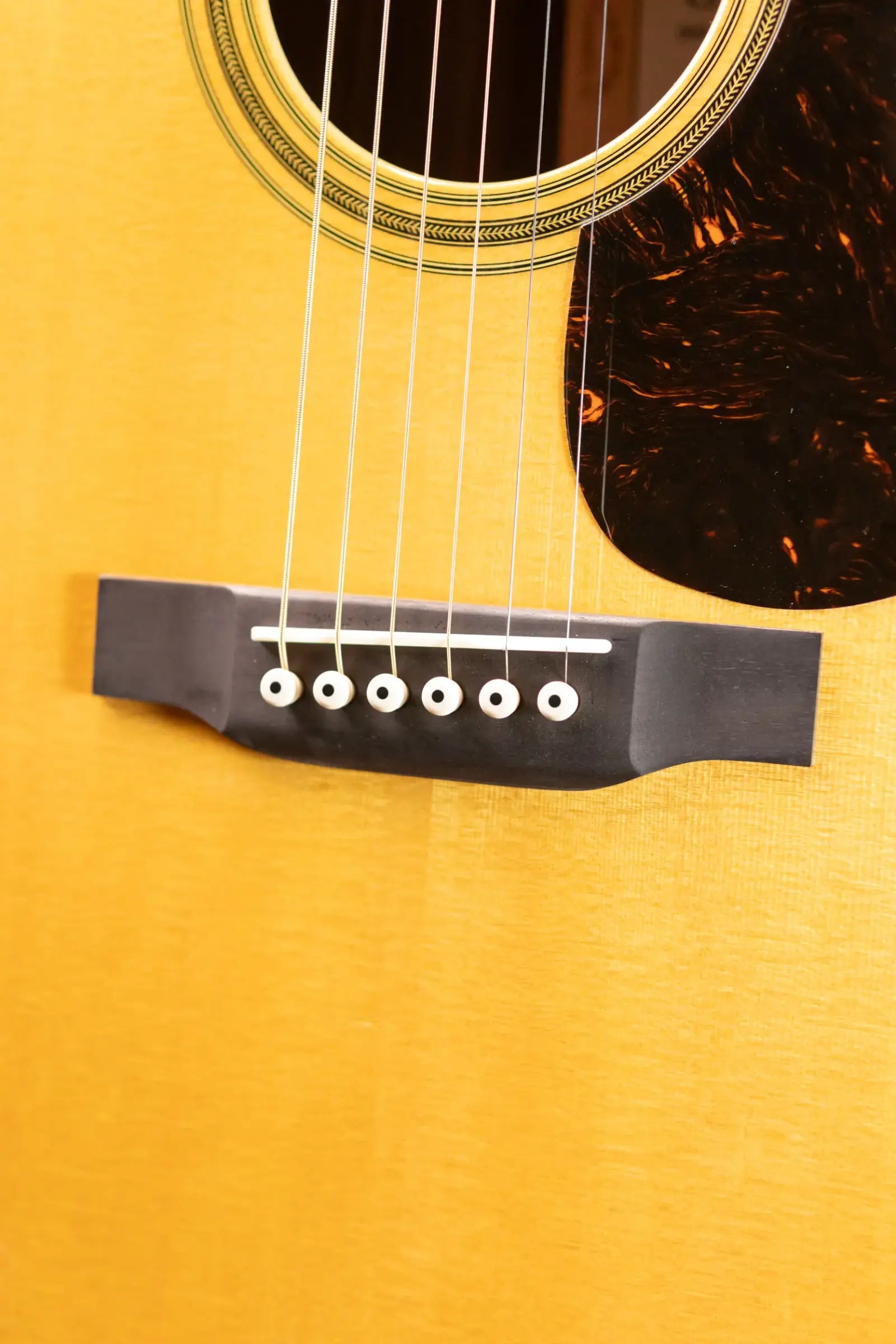 Martin 000-28EC Eric Clapton Signature Acoustic Guitar - Natural with Hardshell Case