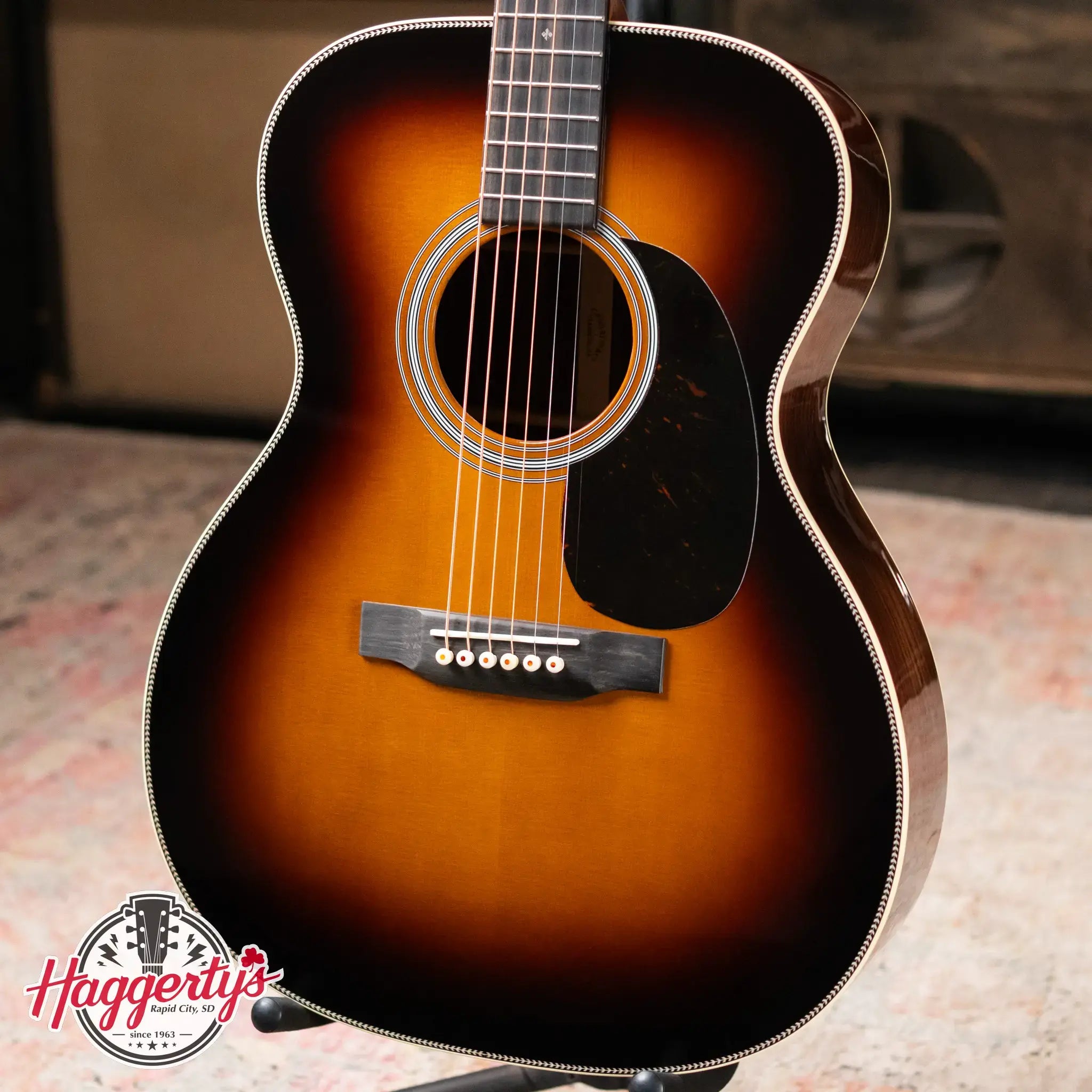 Martin 000-28 1935 Sunburst Acoustic Guitar with Hardshell Case
