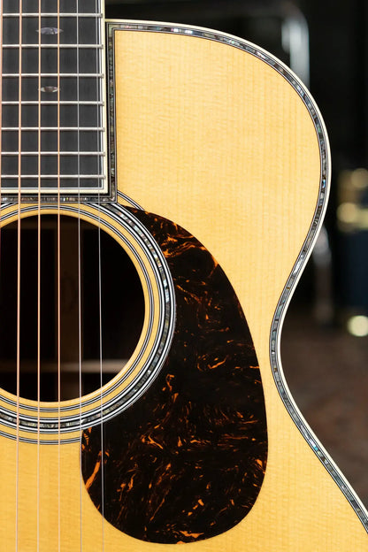Martin 000-42 Acoustic Guitar with Hardshell Case