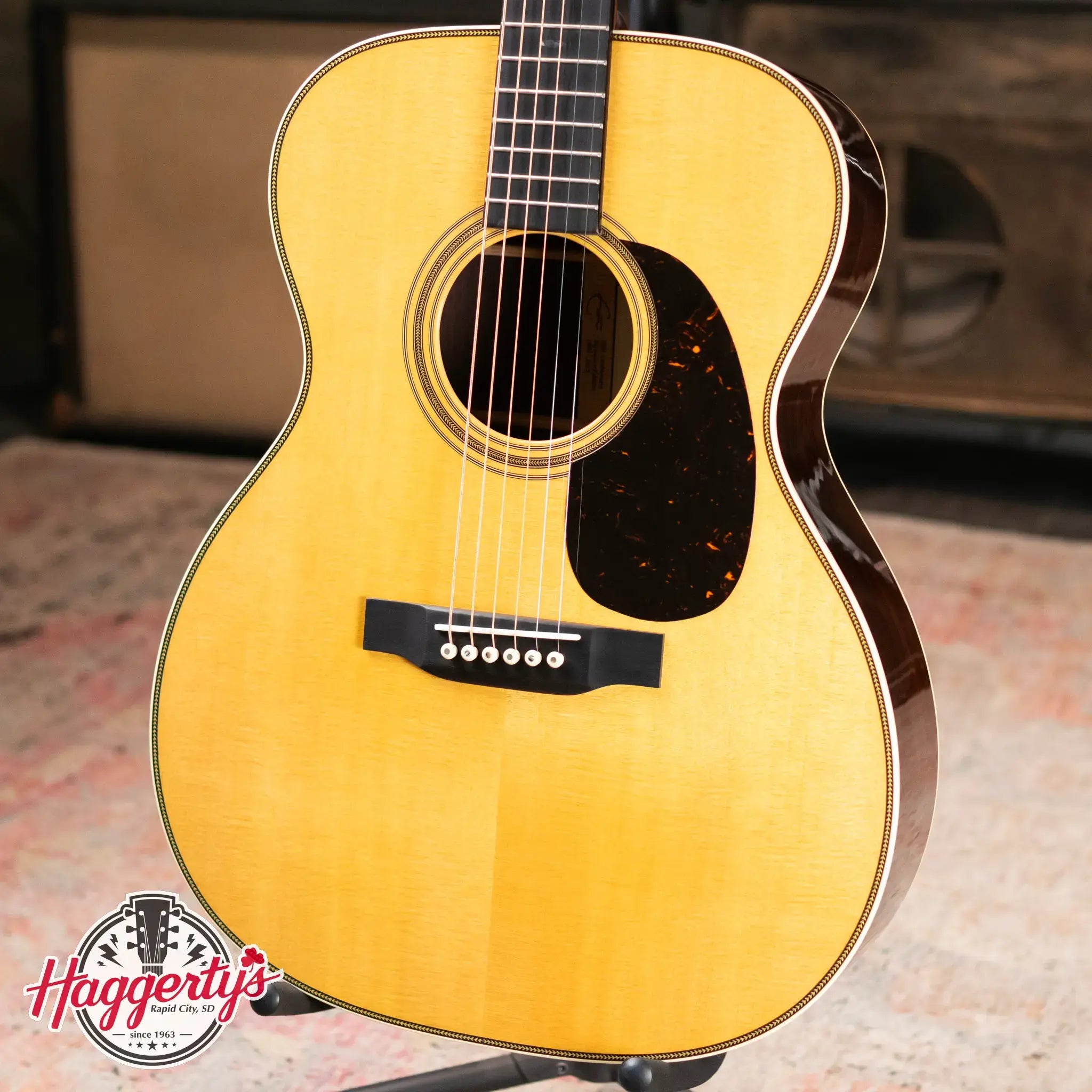 Martin 000-EC 30th Anniversary Eric Clapton Signature Acoustic Guitar with Hardshell Case