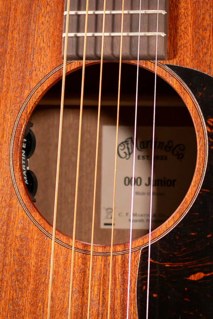Martin 000 Jr E Sapele Acoustic/Electric Guitar with Gig Bag