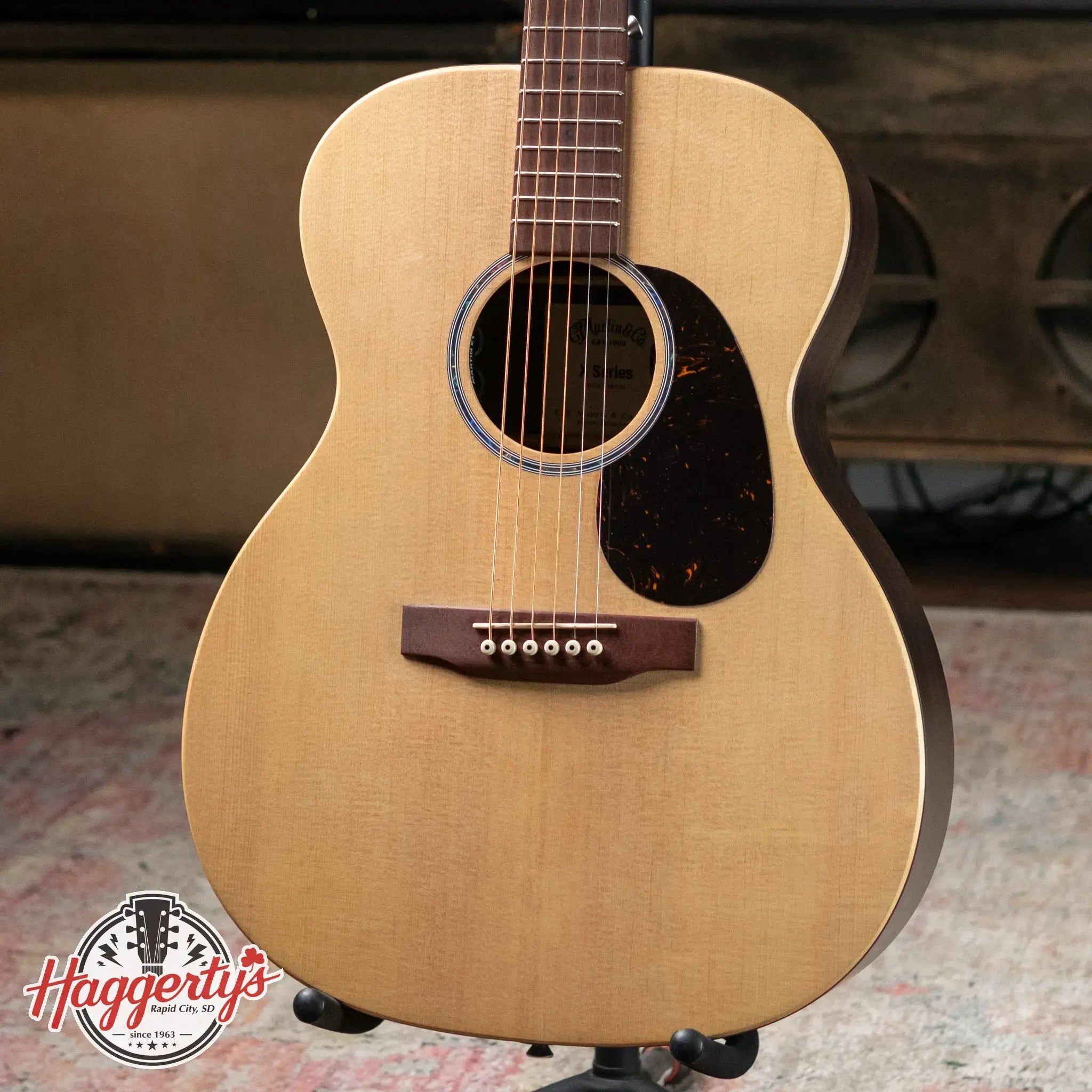 Martin 000-X2E Acoustic/Electric - Brazilian with Gig Bag