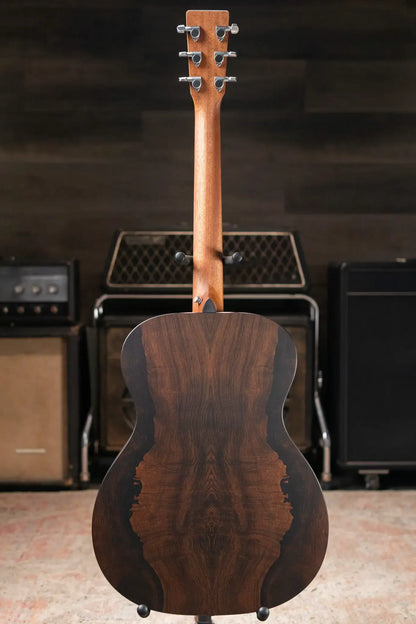 Martin 000-X2E Brazilian Acoustic/Electric Guitar with Gig Bag