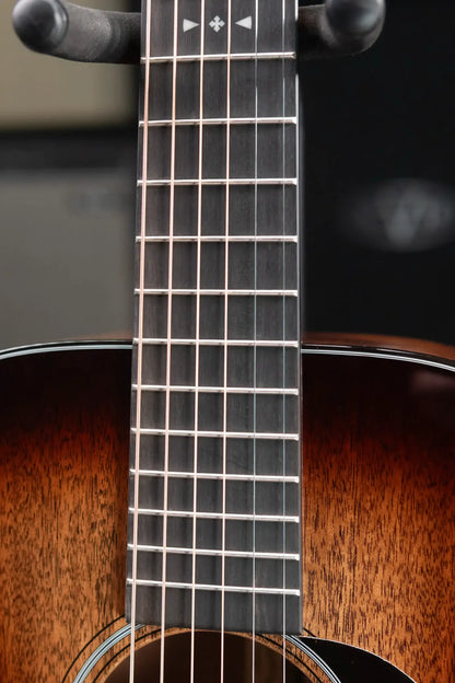 Martin 00DB Jeff Tweedy Signature Acoustic Guitar with Hardshell Case - Demo
