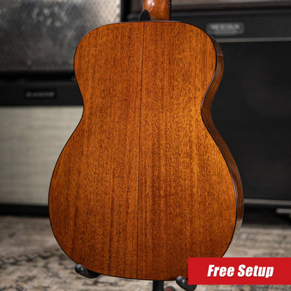 Martin 00-18 Standard Series Acoustic Guitar with Hardshell Case