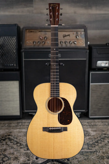 Martin 00-18 Standard Series Electric Guitar with Hardshell Case