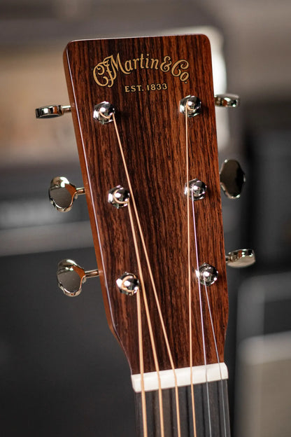 Martin 00-18 Standard Series Acoustic Guitar with Hardshell Case