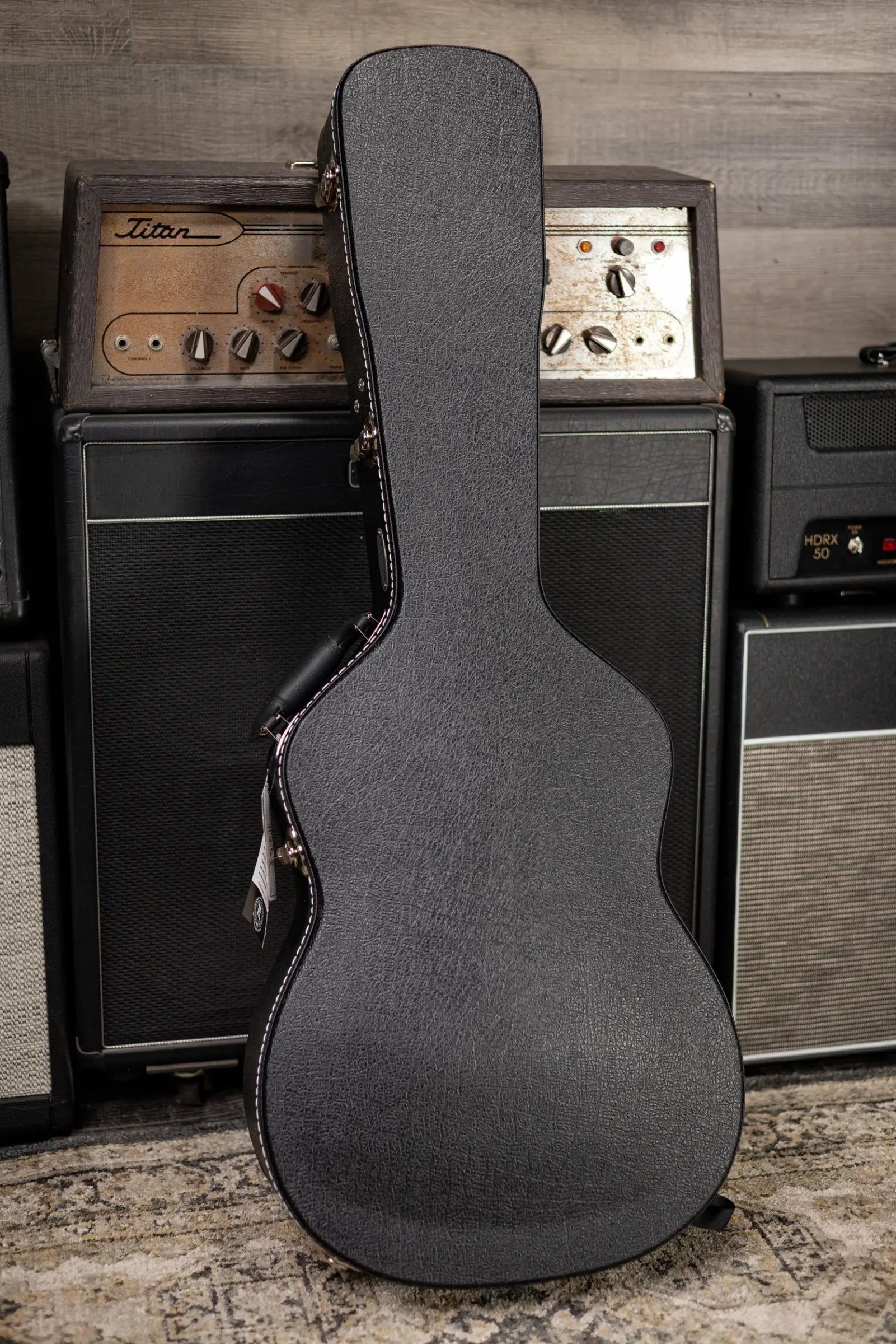 Martin 00-18 Standard Series Acoustic Guitar with Hardshell Case