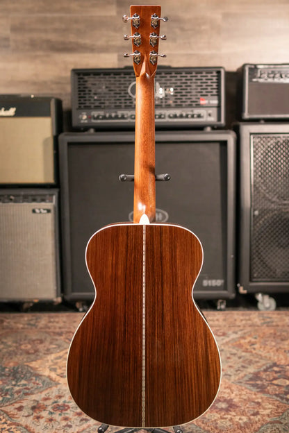 Martin 00-28 Standard Series Acoustic Guitar with Hardshell Case