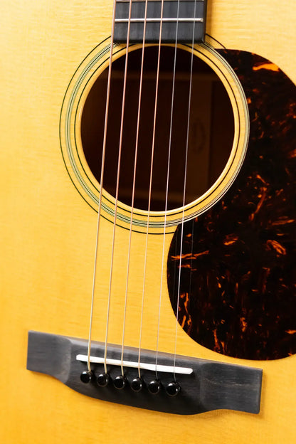 Martin 2025 000-18 Acoustic Guitar with Hardshell Case