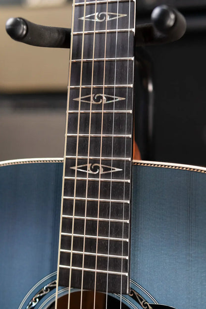 Martin CEO-11 Acoustic/Electric Guitar with Hardshell Case