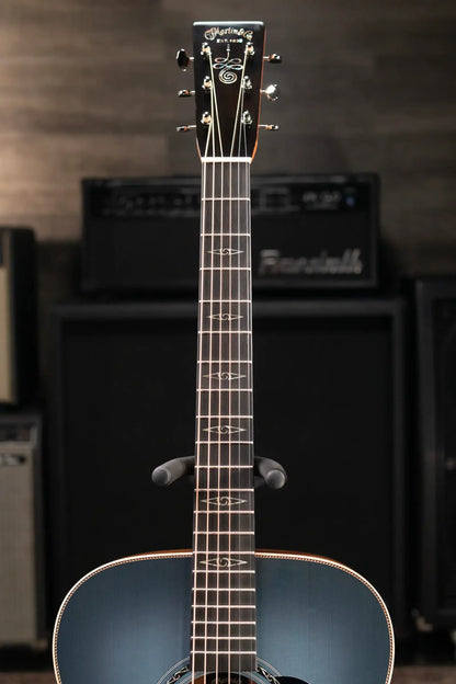 Martin CEO-11 Acoustic/Electric Guitar with Hardshell Case