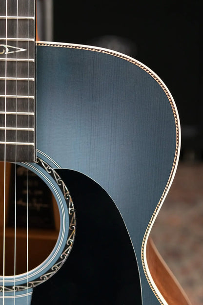 Martin CEO-11 Acoustic/Electric Guitar with Hardshell Case
