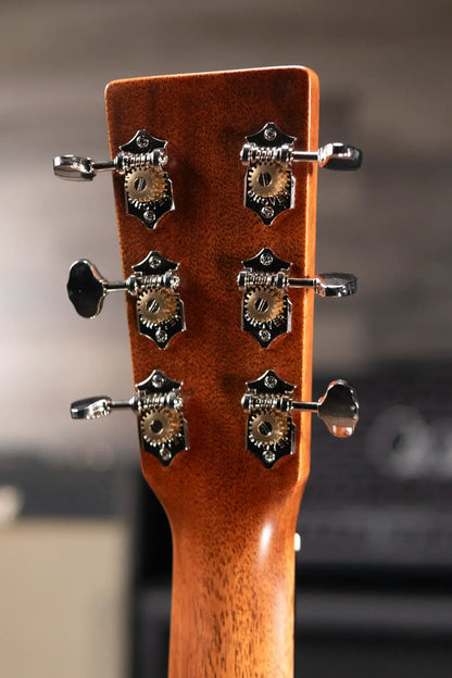 Martin Custom Shop 000-18 Acoustic Guitar with Hardshell Case