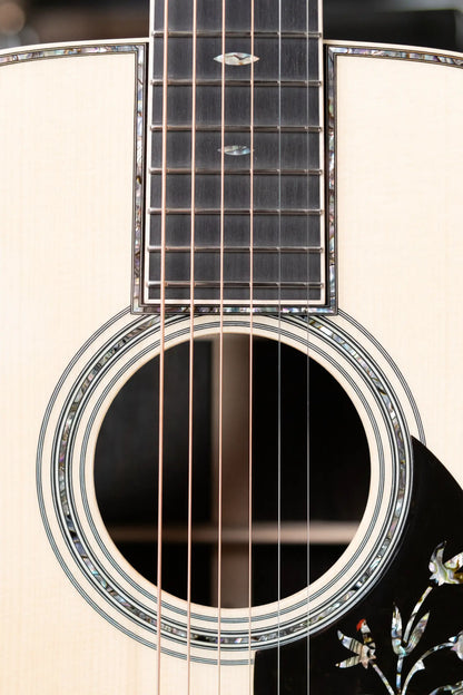 Martin Custom Shop 000 Acoustic Brazilian Rosewood with Hardshell Case 670d644e9b2ca