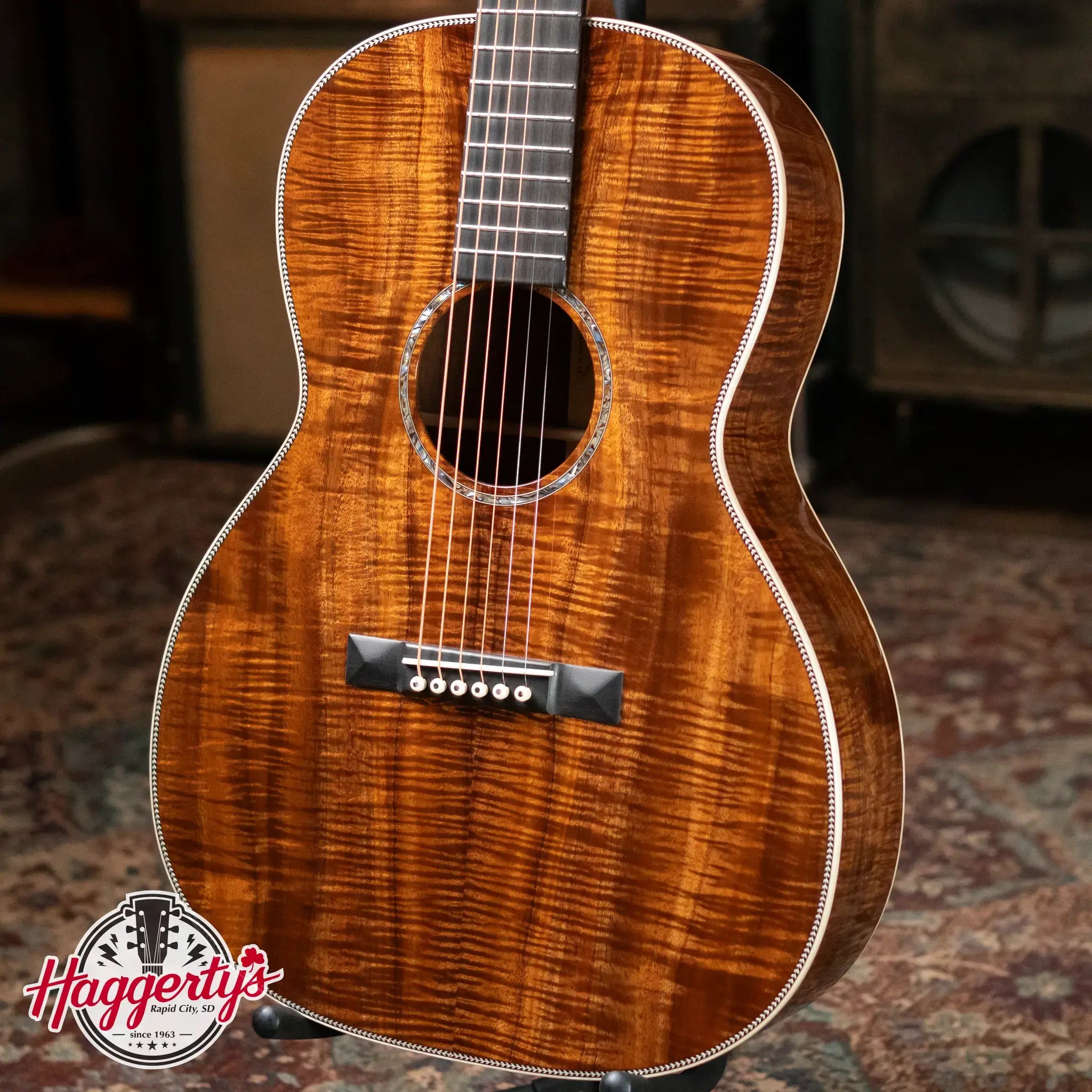 Martin Custom Shop 000 Acoustic - Extra Figured Koa with Hardshell Case