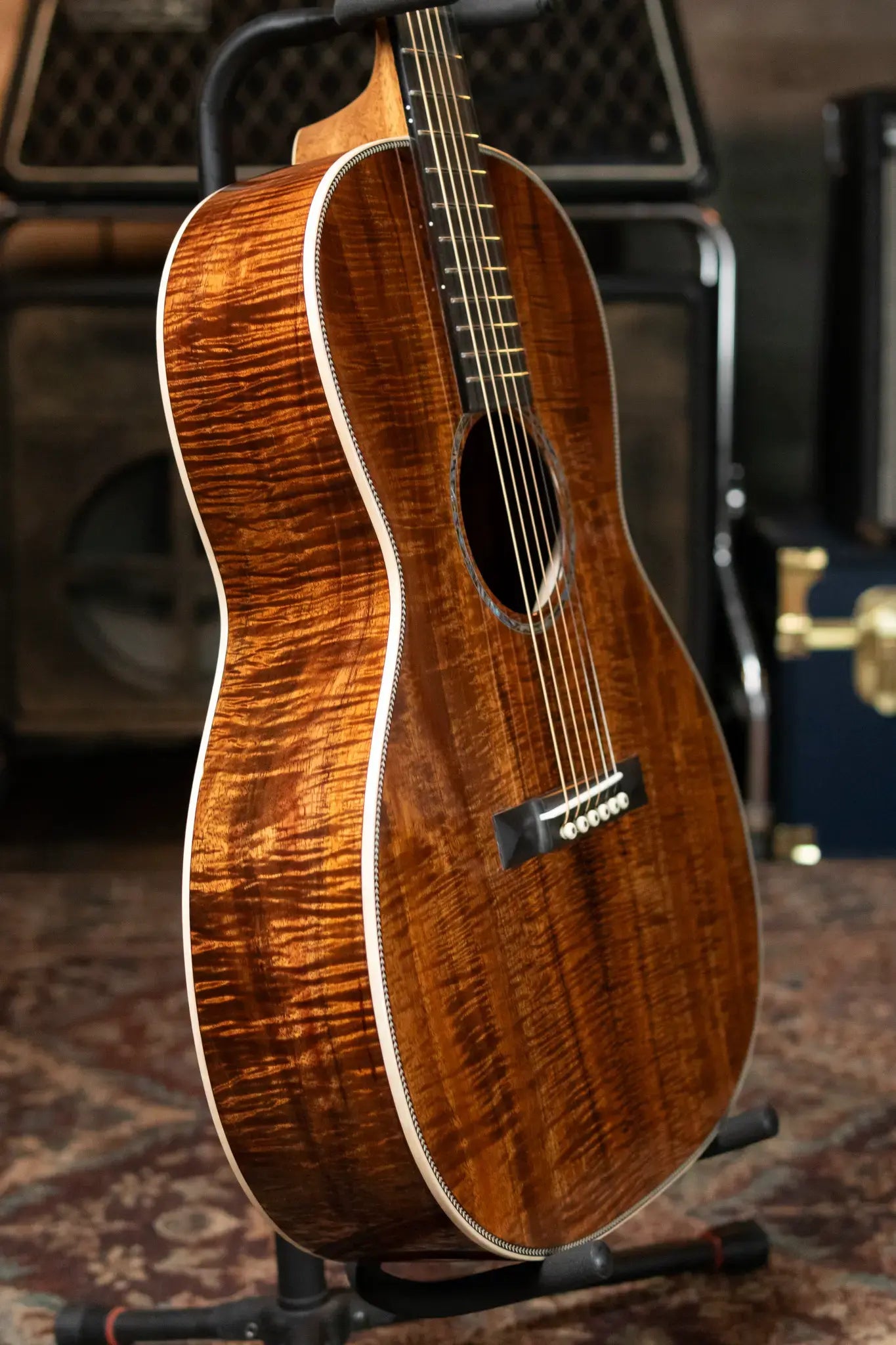Martin Custom 000 Acoustic - Exceptional Figured Koa (Back, Sides and Top), Natural with Hardshell Case