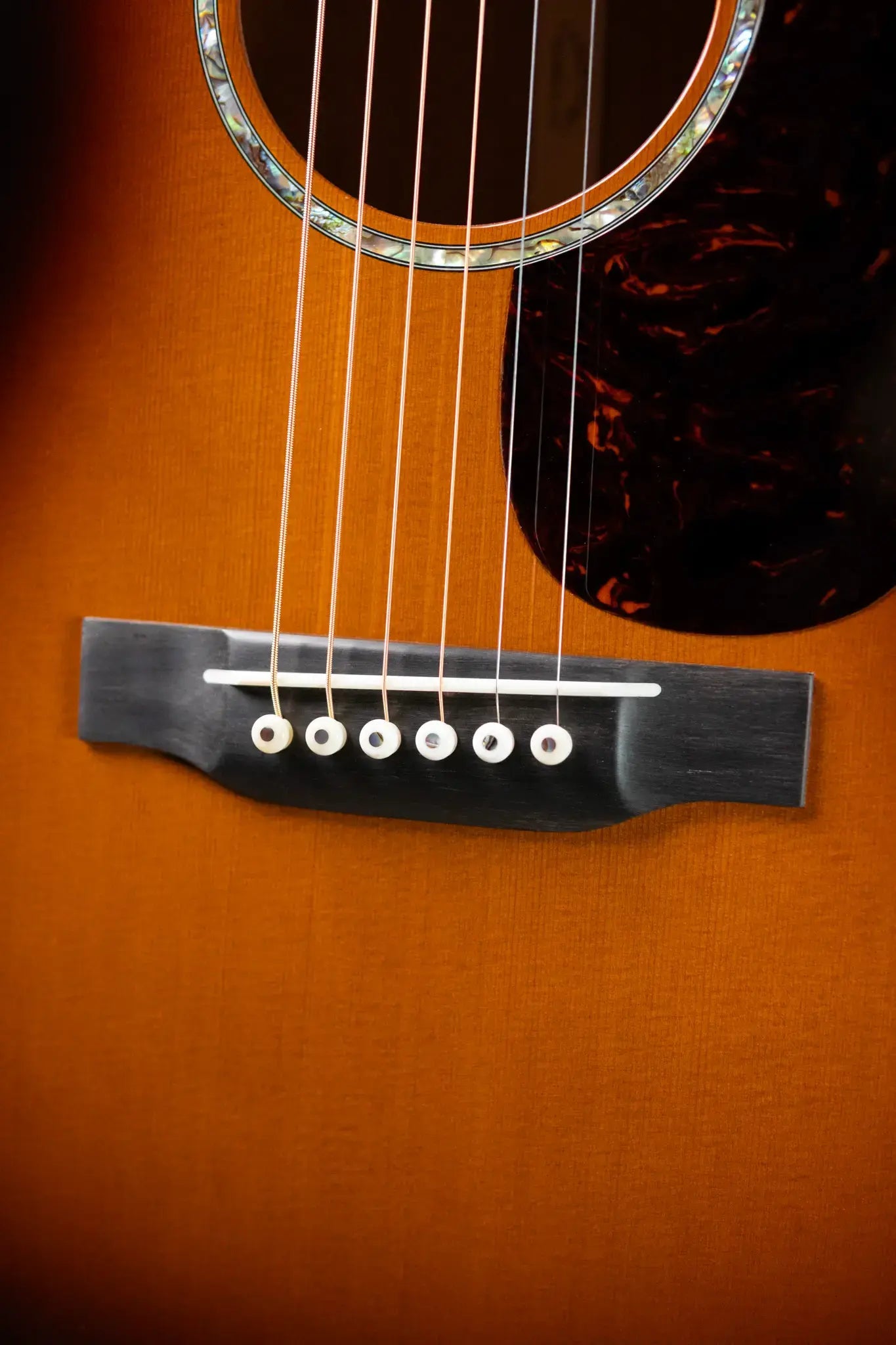 Martin Custom Shop Style 28 000-14F Acoustic Guitar - Flamed Mahogany/Western Red Cedar with Hardshell Case